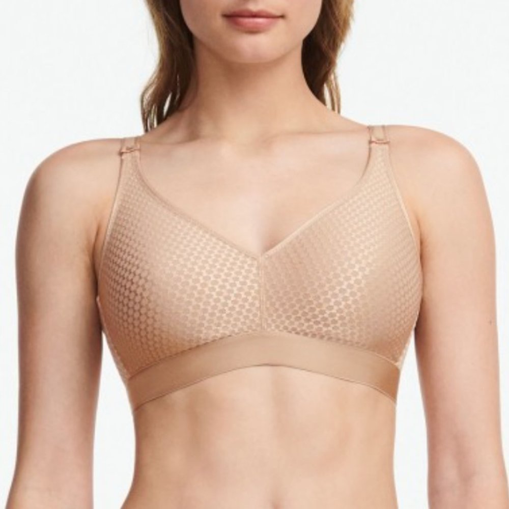Chantelle C Magnifique Nouveau Wireless bra 34DDD Nude Sand